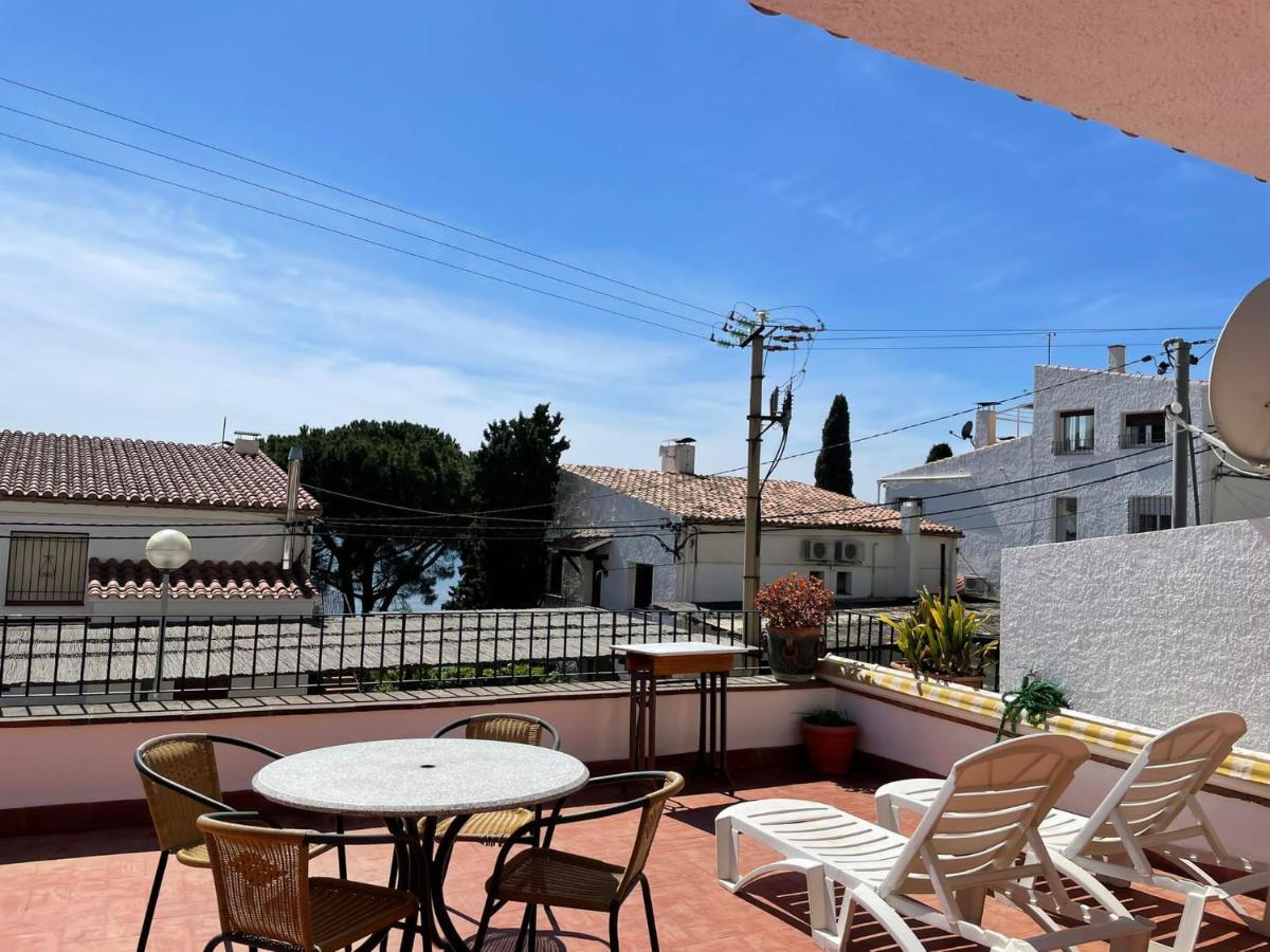 Apartamento Familiar En Canyelles Roses Bagian luar foto